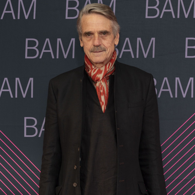Jeremy Irons to lead the cast of Munich