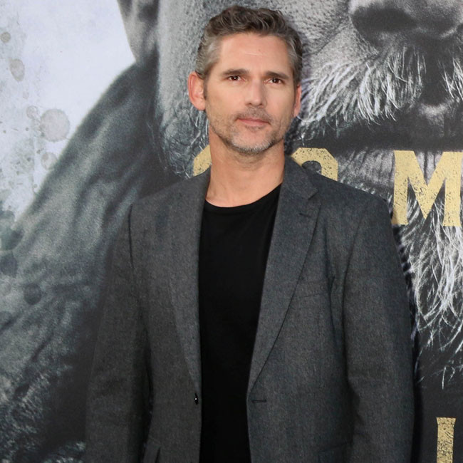 Eric Bana to star in Blueback