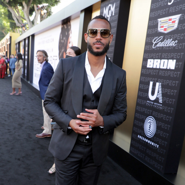 Marlon Wayans will defend White Chicks against cancel culture