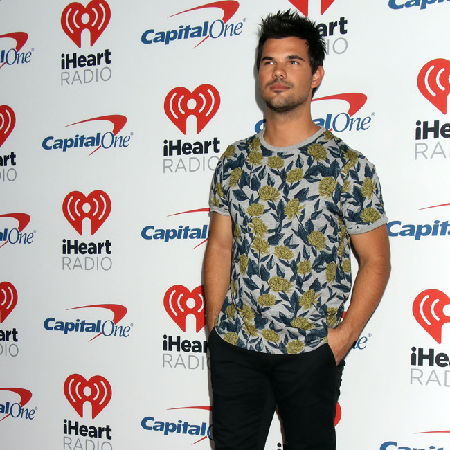 Taylor Lautner details 'bizarre' Twilight rivalry