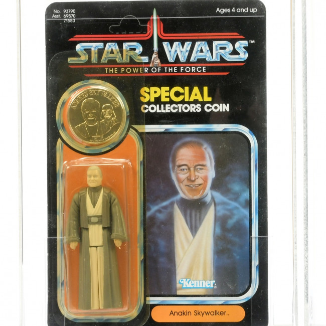 Collectable star wars toys deals