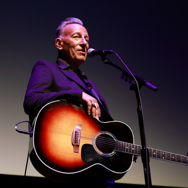 Bruce Springsteen confided in Jeremy Allen White about panic attack